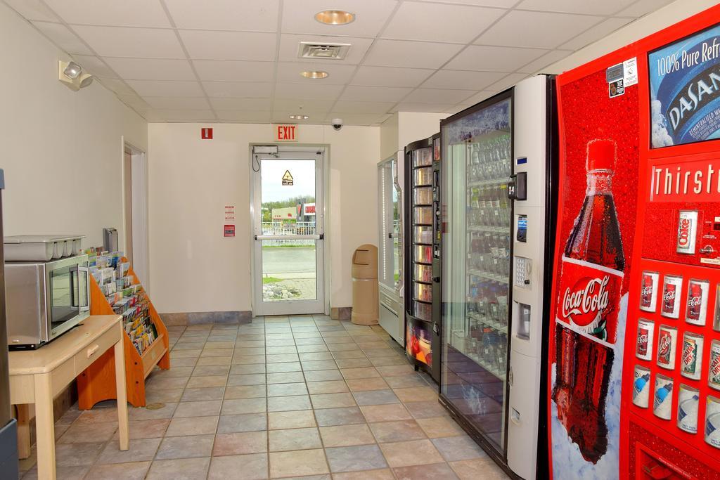 Motel 6-Whitby, On - Toronto East ภายนอก รูปภาพ