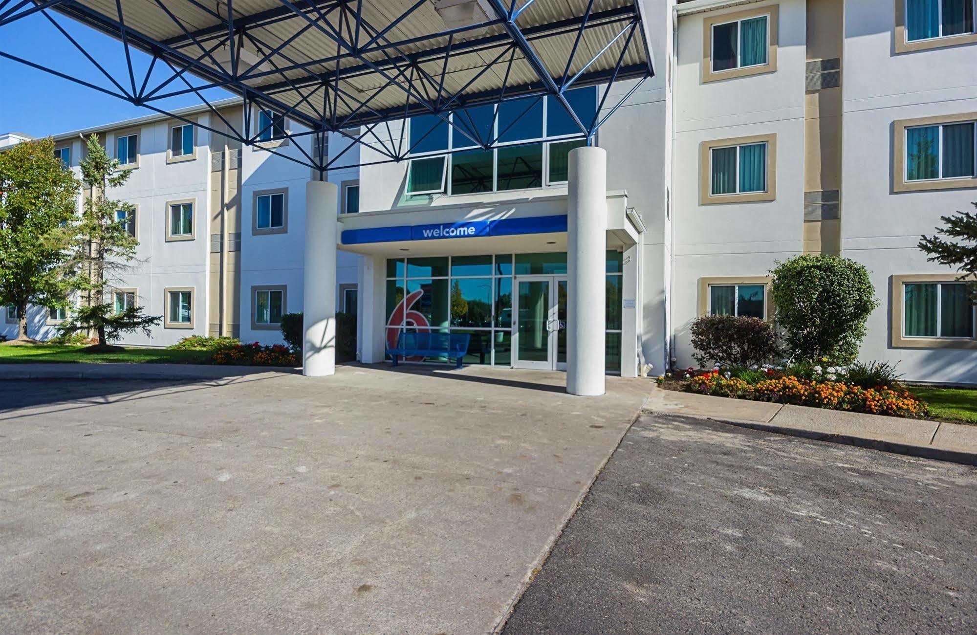 Motel 6-Whitby, On - Toronto East ภายนอก รูปภาพ