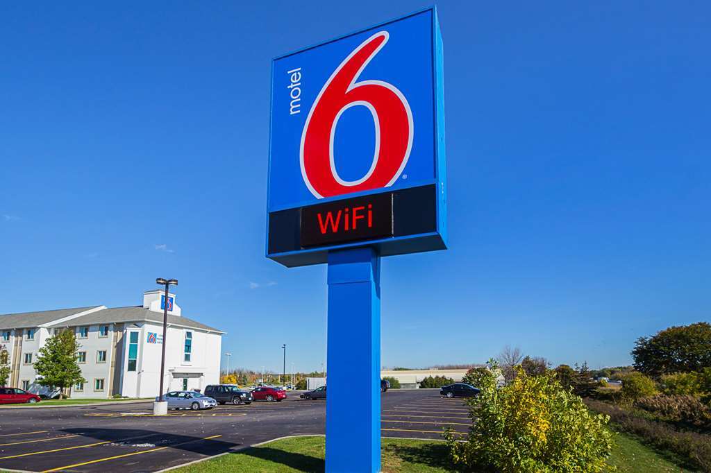 Motel 6-Whitby, On - Toronto East ภายนอก รูปภาพ